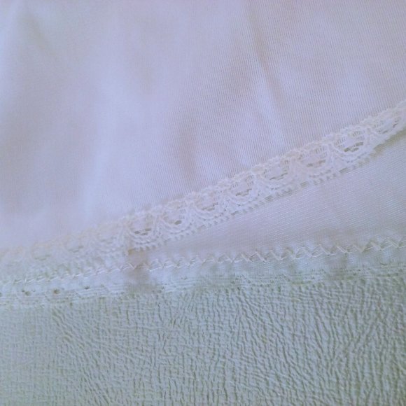 Vintage 70s-80s Lingerie Long Half Slip -M(8/10) Lace Inset Slit Comfort Waist - Picture 7 of 7